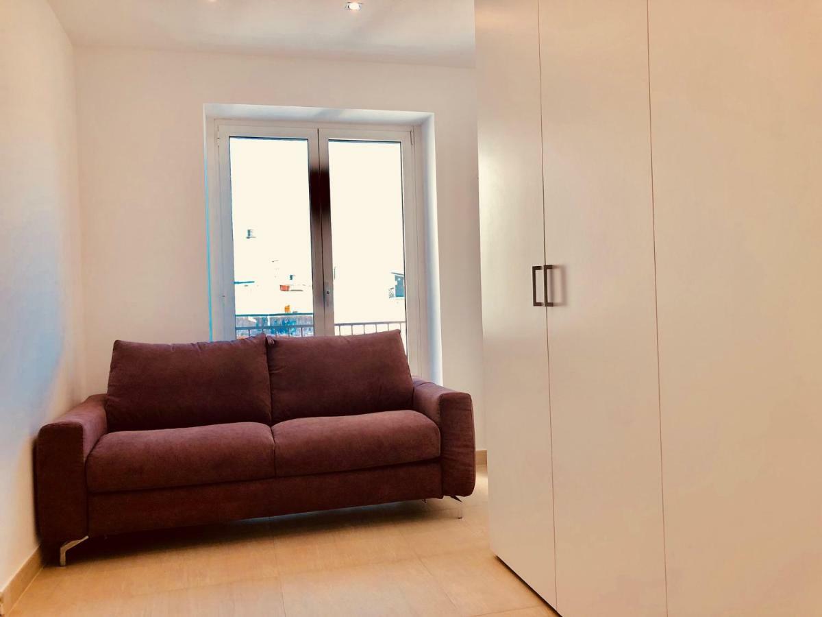 Attico Palazzo Di Vetro Apartment Luino Bagian luar foto