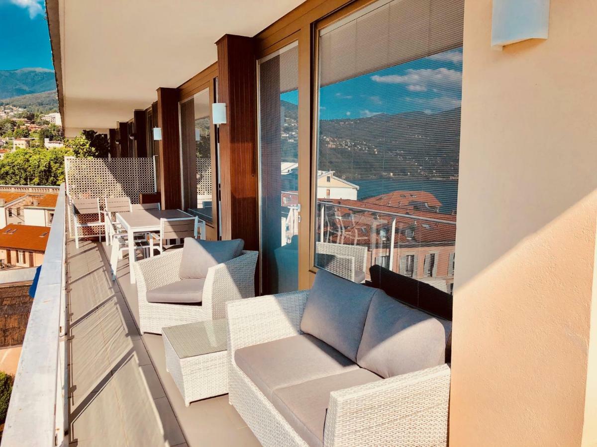 Attico Palazzo Di Vetro Apartment Luino Bagian luar foto
